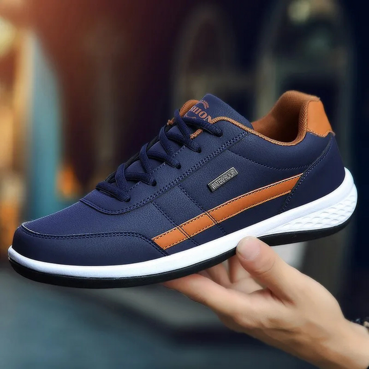 Elegante læder-sneakers til mænd med snøring foran og sidepanel