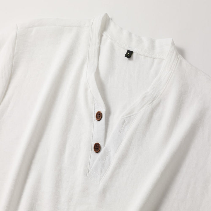 Herre-T-shirt med V-hals | Henley-knaplukning og elegant look