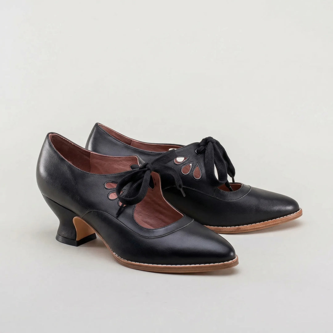 Vintageinspireret snørepump med hæl - Virginia