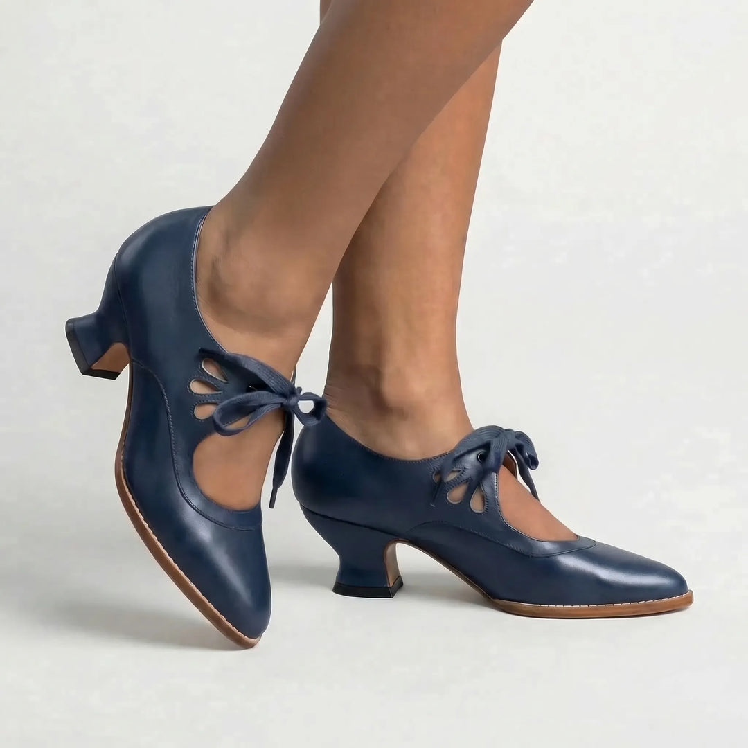 Vintageinspireret snørepump med hæl - Virginia