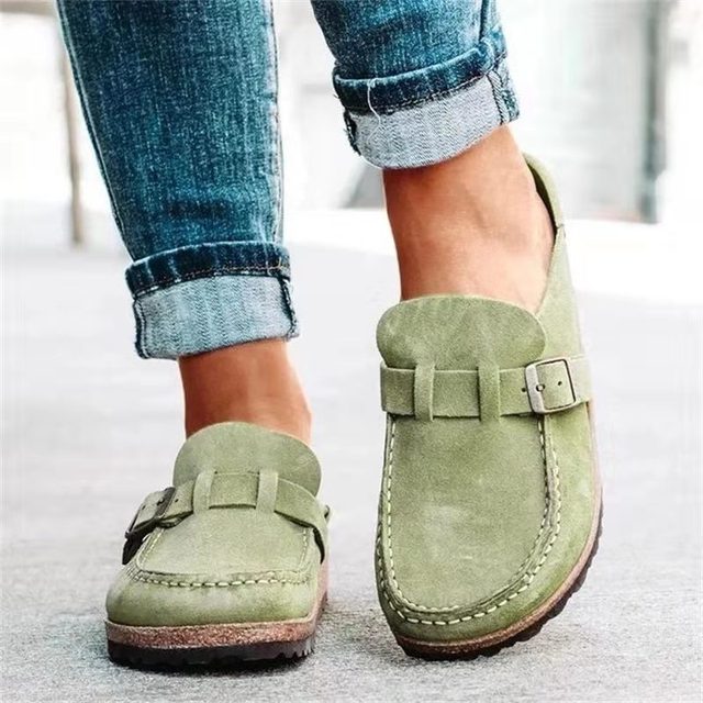 Retro ruskindsloafers til kvinder i tidløs Old Money-stil