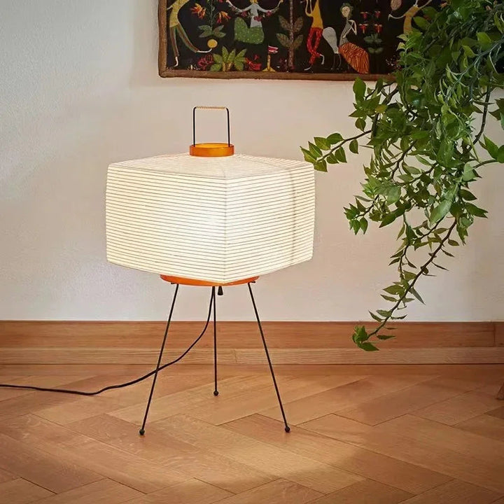 Gulvlampe i papir i moderne stil