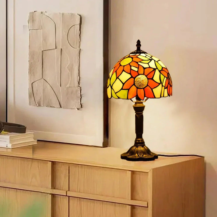 Antik lampe i farvet glas - Tidløs elegance & håndværk