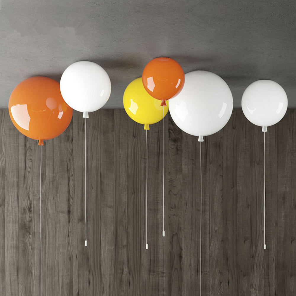 Kompakt og moderne LED-loftlampe Balloon – AuraLite