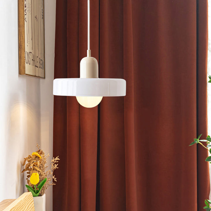 Bauhaus-pendel af farvet glas
