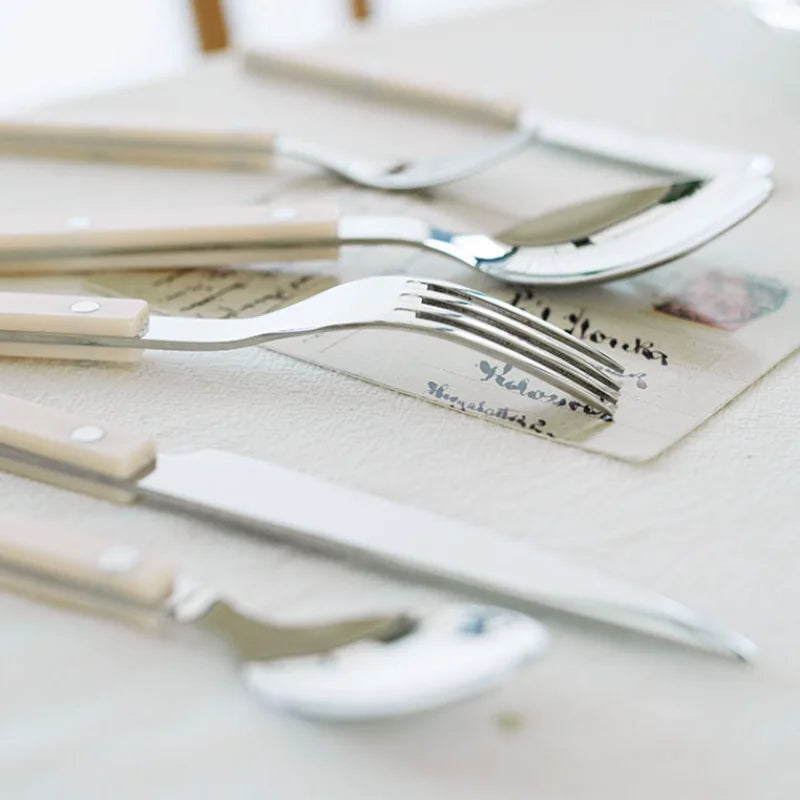 Sæt med 24 dele bestik i rustfrit stål med graveret design – BistroLine