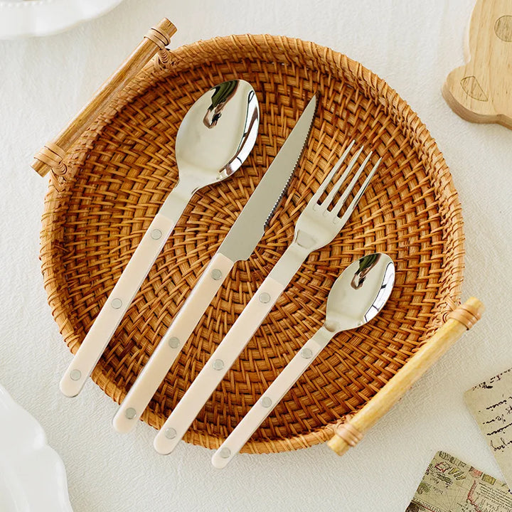 Sæt med 24 dele bestik i rustfrit stål med graveret design – BistroLine