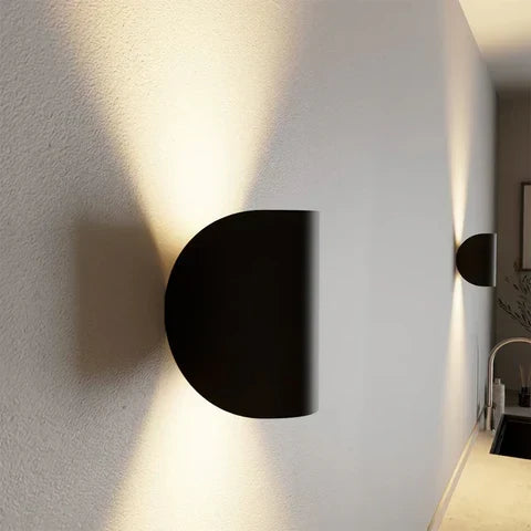 Justerbar Up-Down-LED-væglampe – varmt stemningslys, moderne design