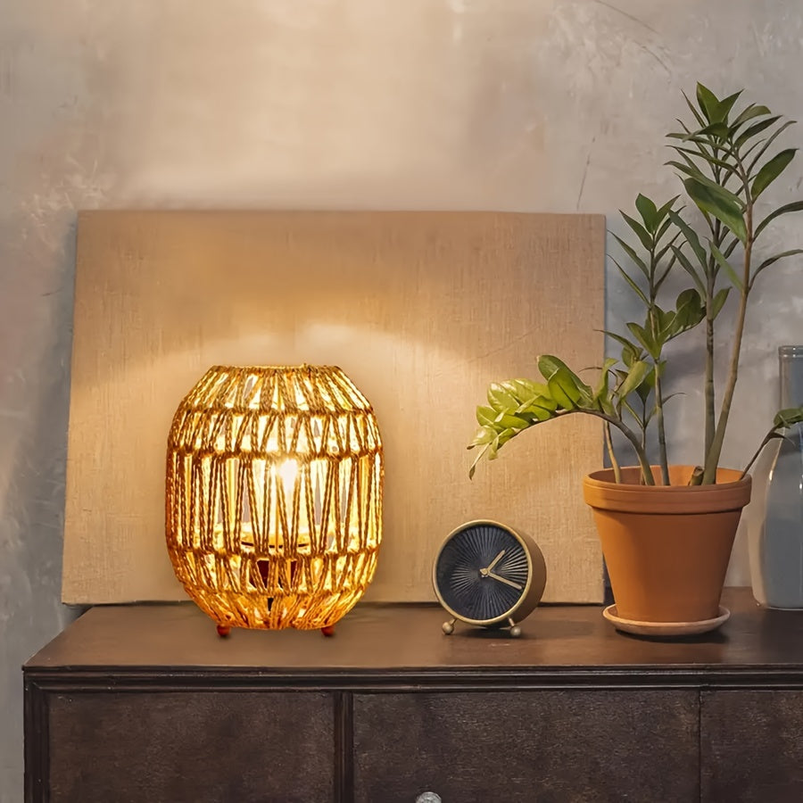 Boheme Rattan Bordlampe – Håndlavet Lysaccent til Soveværelse eller Stue