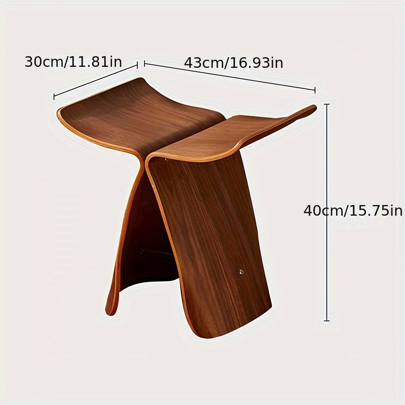 Elegant Sommerfuglestol – Tidløst Design til Stue og Entré