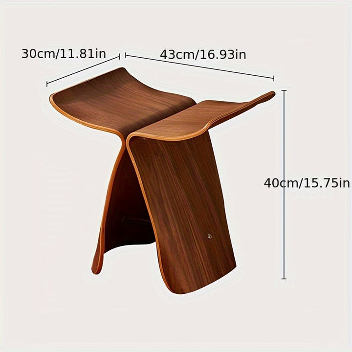 Elegant Sommerfuglestol – Tidløst Design til Stue og Entré