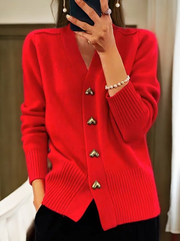 Elegant strikvest til kvinder - V-hals | Hjerteformede knapper