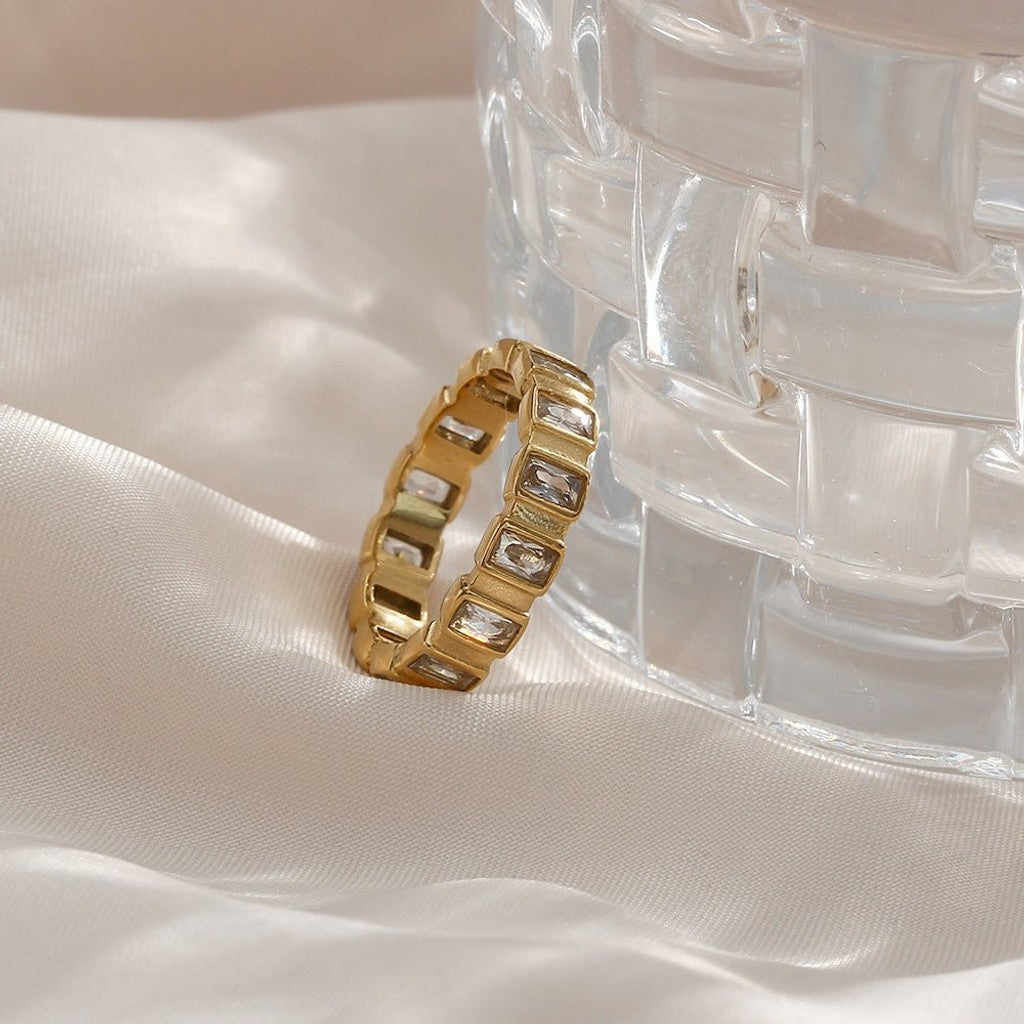 Calla Lysande Ring i Guld — billede 3