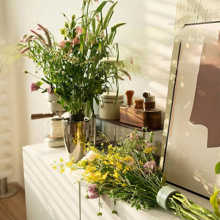 Genanvendelig blomsterarrangør-vaseindsats til opretstående, friske buketter