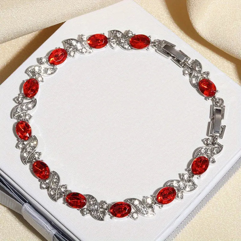 Elegant armbånd med raffinerede detaljer