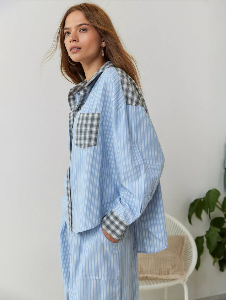 Pyjamassæt til damer med skjorte med knapper og bukser med elastisk linning