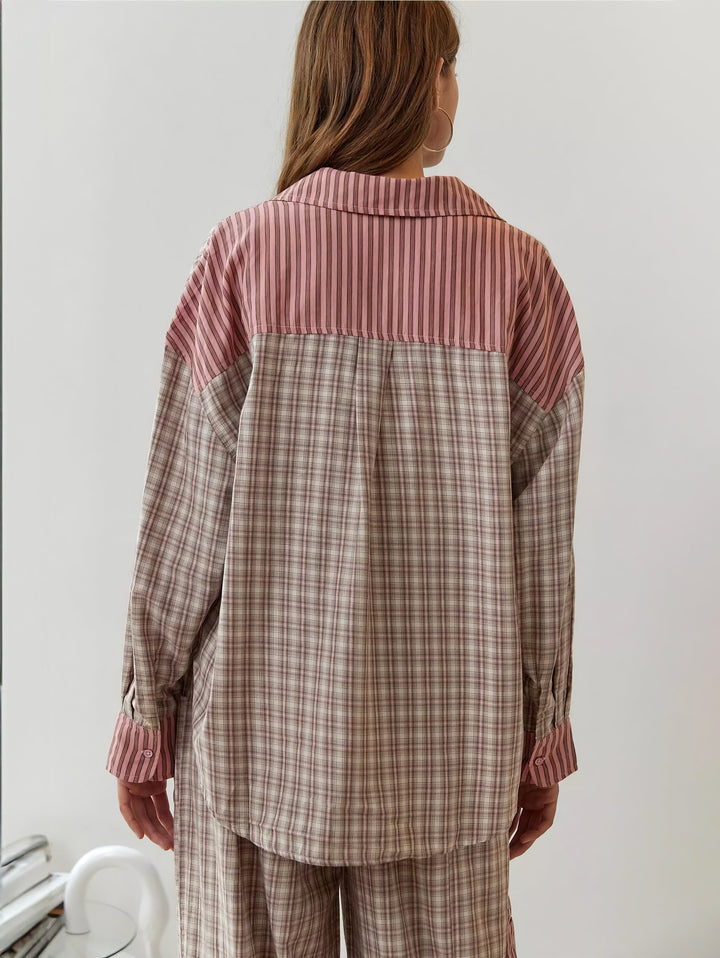 Pyjamassæt til damer med skjorte med knapper og bukser med elastisk linning