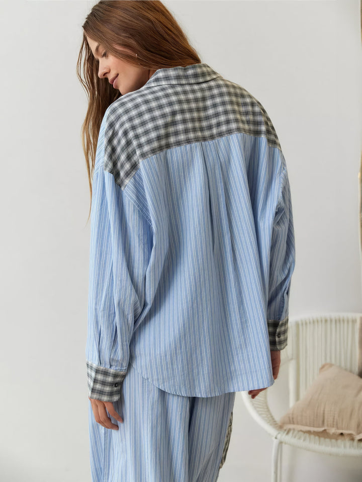 Pyjamassæt til damer med skjorte med knapper og bukser med elastisk linning