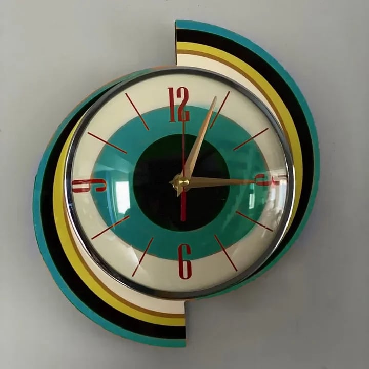 Håndlavet vægur i mid-century-stil | Retro vægdekoration, lydløst og batteridrevet