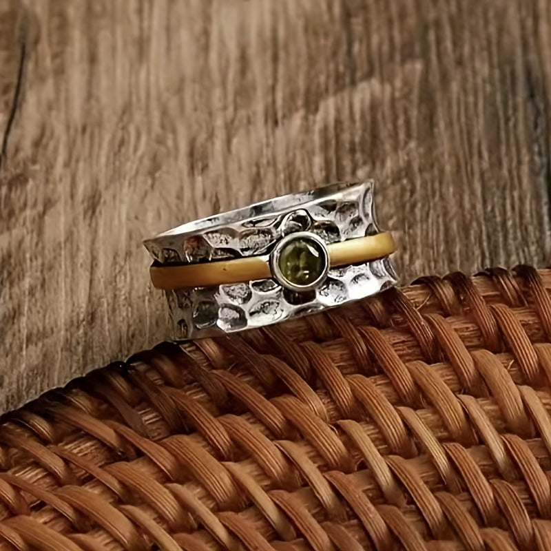 Raffineret ring med grøn zirkonia