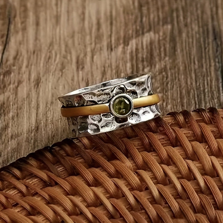 Raffineret ring med grøn zirkonia