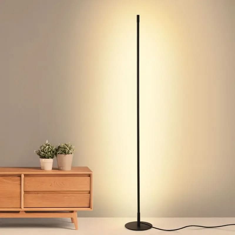 FlorGlow gulvlampe i metal – Dæmpbar og elegant til enhver stue