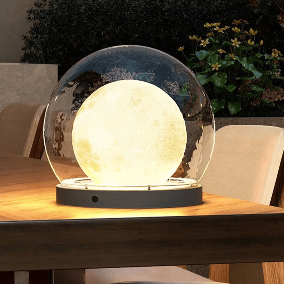 Moderne udendørslampe - Design i måneform