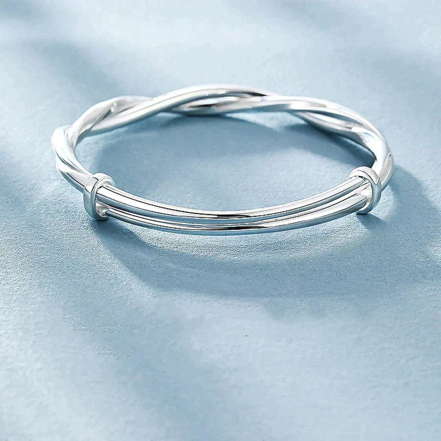 Flettet sølvarmbånd - elegant og justerbart design