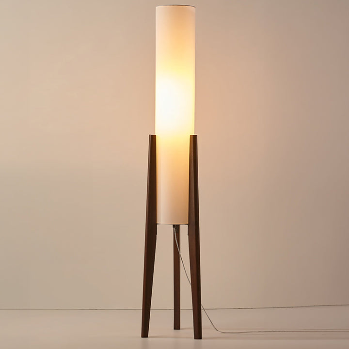 Gulvlampe i Valnød - Moderne & Retrodesign | Kunstlampe
