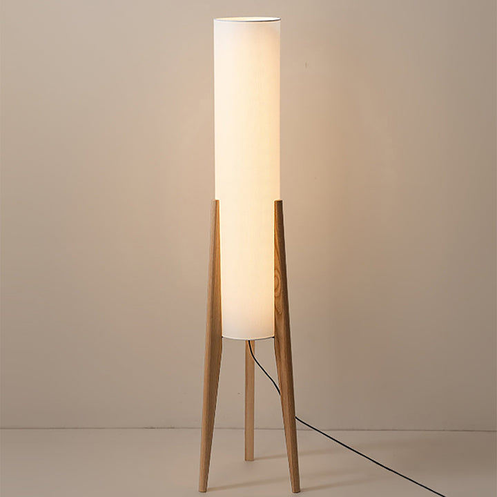 Gulvlampe i Valnød - Moderne & Retrodesign | Kunstlampe