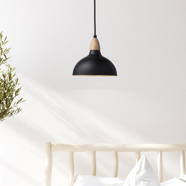 https://cdn.shopify.com/s/files/1/0575/0731/5784/files/elegant-oak-pendel-lampe-o19-i-lyst-trae-og-sort-stilrent-design-til-moderne-og-klassiske-indretninge-4.jpg?v=1773694494