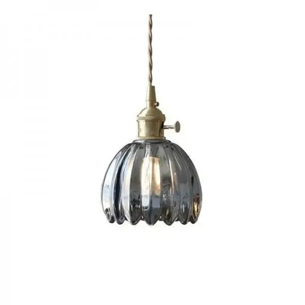 Elegant pendellampe i glas i blomsterform - stemningslys