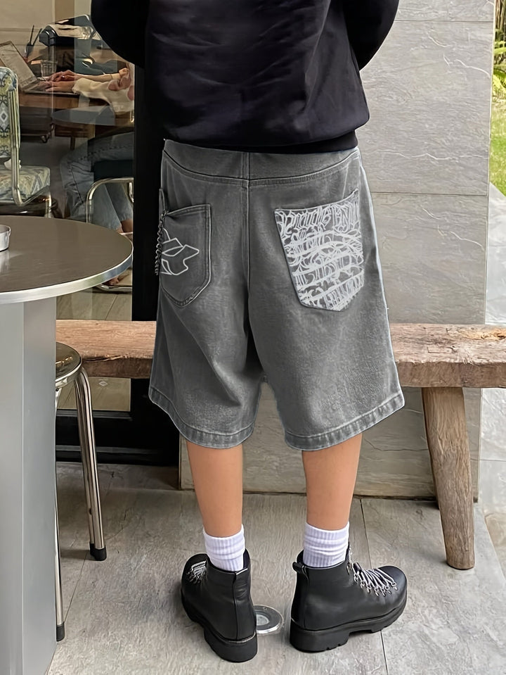 Afslappede bermudashorts i denim – løs pasform med elegant blomsterbroderi
