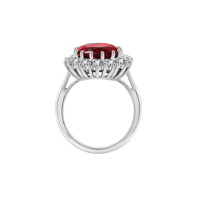 Elegant ring i hvidguld med rubinaccent