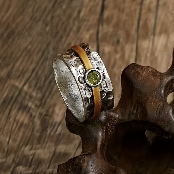 Raffineret ring med grøn zirkonia