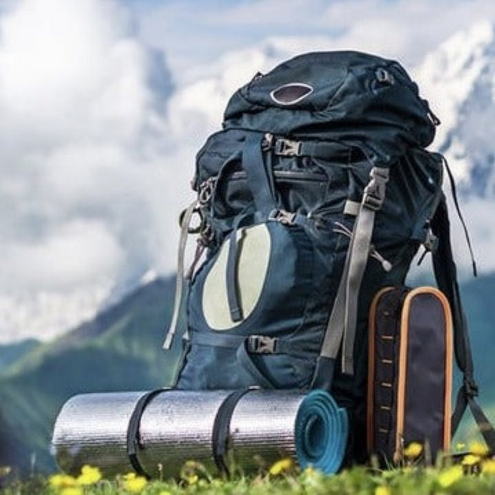 https://cdn.shopify.com/s/files/1/0575/0731/5784/files/foldbar-ultralightchair-i-letvaegtigt-design-perfekt-til-camping-og-udendorsbrug-bla-netstof-og-robus-4.jpg?v=1750133586