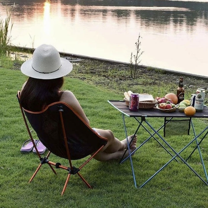 https://cdn.shopify.com/s/files/1/0575/0731/5784/files/foldbar-ultralightchair-i-letvaegtigt-design-perfekt-til-camping-og-udendorsbrug-bla-netstof-og-robus-7.jpg?v=1750133592