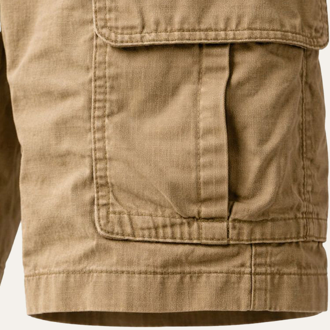 Cargoshorts til mænd med lommeklapper