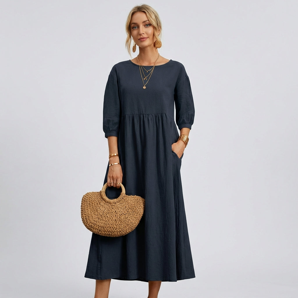 Elegant sommerkjole med smock til kvinder