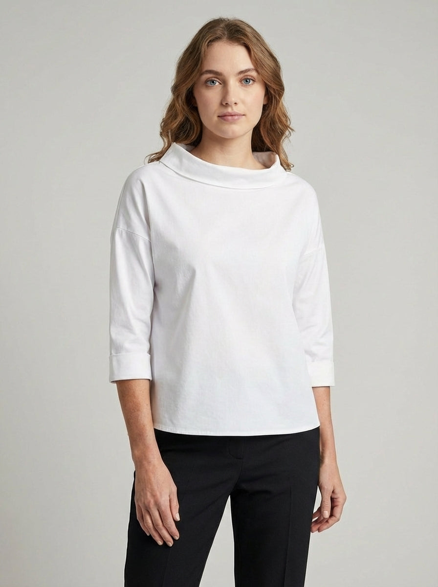 Casual top med brede revers og halv rullekrave for et stilfuldt look