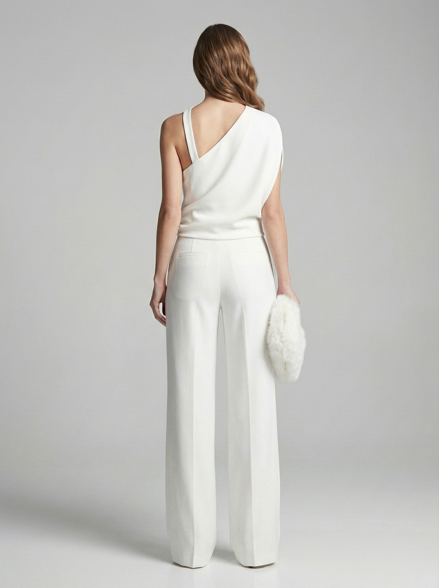 Ærmeløs jumpsuit med åben ryg