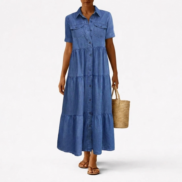 Denim-print midikjole – afslappet snit med knaplukning foran