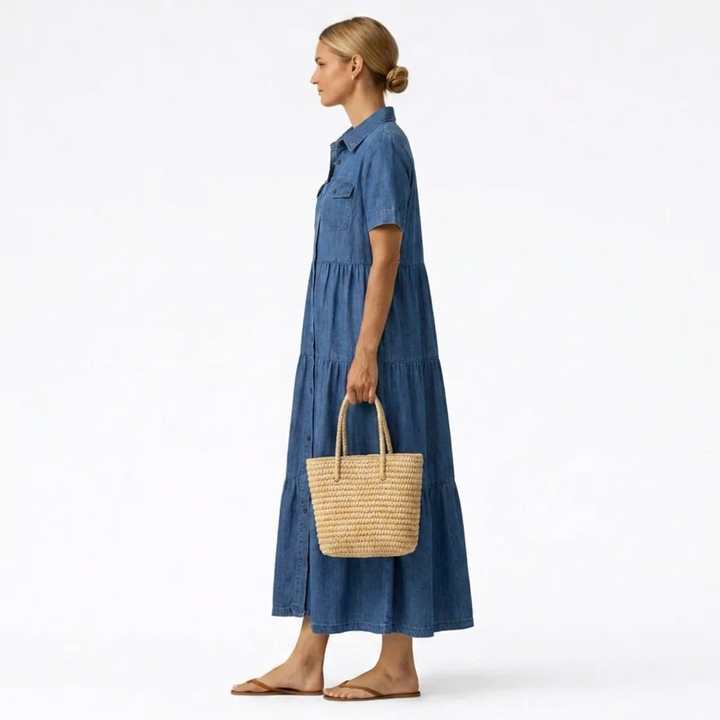 Denim-print midikjole – afslappet snit med knaplukning foran