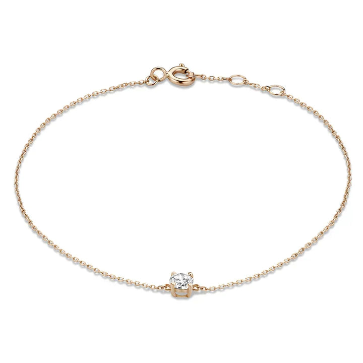 Elegant armbånd i hvidguld med raffinerede detaljer