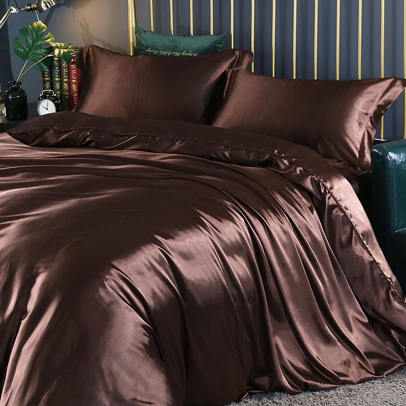 Luksuriøst sengetøjssæt i silke/satin (4 dele) - SilkSleep