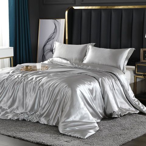 Luksuriøst sengetøjssæt i silke/satin (4 dele) - SilkSleep