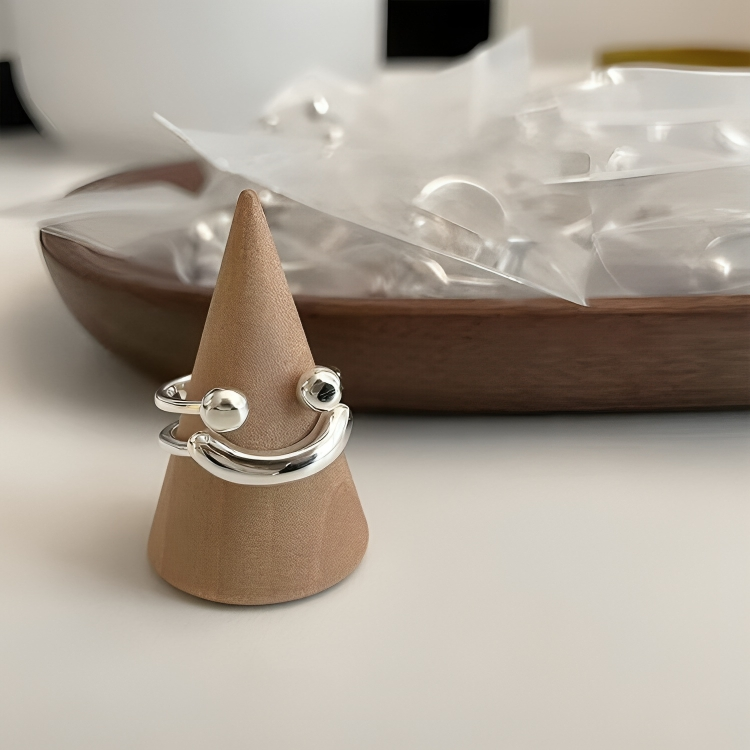 Smiley-justerbar ring - Minimalistisk, stabelbar statement-ring