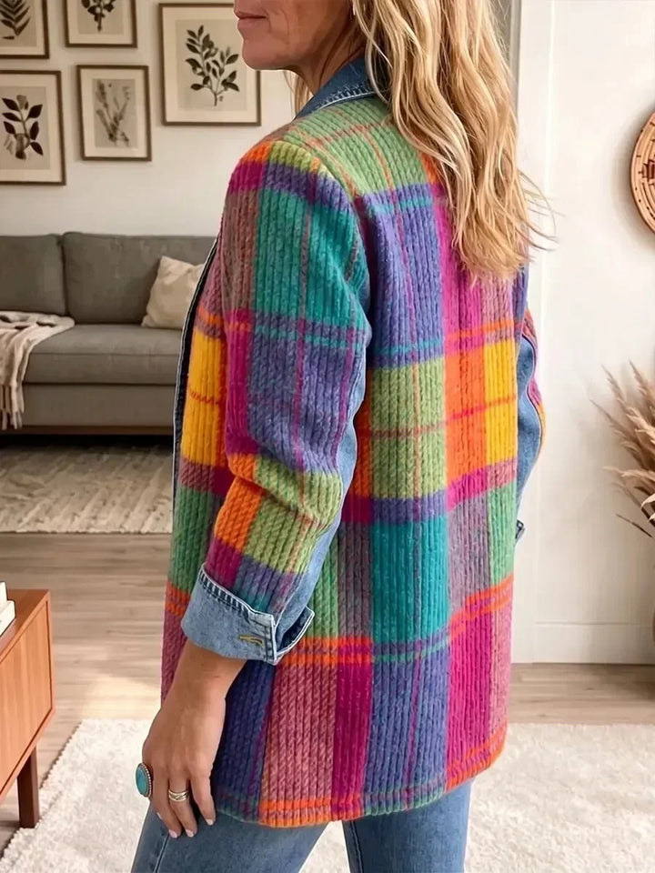 Patchwork-ternet jakke i vintagestil med denimdetaljer