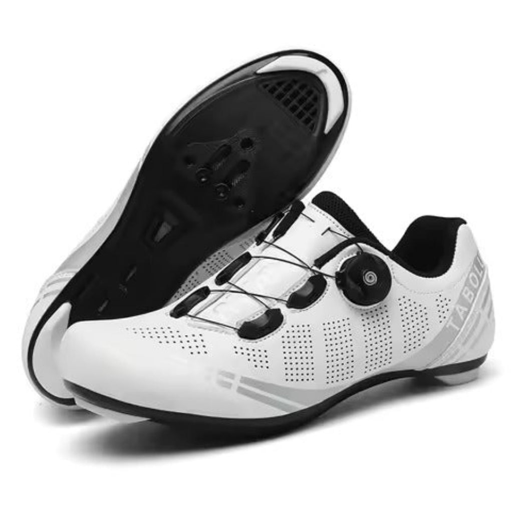 https://cdn.shopify.com/s/files/1/0575/0731/5784/files/komfortable-cykelsko-med-skridsikker-sal-og-justerbar-pasform-designet-til-optimal-cykelkomfort-og-s-7.jpg?v=1748698618