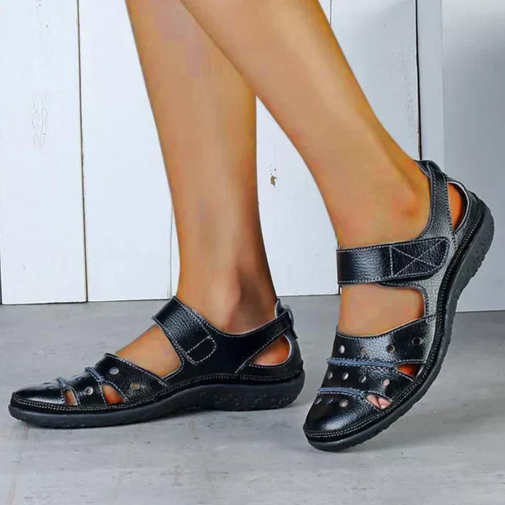 https://cdn.shopify.com/s/files/1/0575/0731/5784/files/komfortable-dame-sandaler-med-lukket-ta-justerbar-velcro-og-fleksibel-sal-ideel-til-bybrug-eller-afs-2.webp?v=1748703045